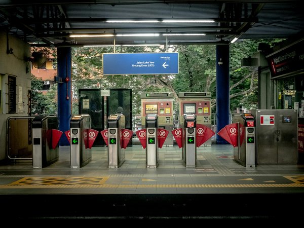 Welche Strategien helfen den besten Deal für Familienreisen zu finden?