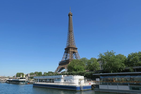 Welche Ausrüstung ist essenziell für einen erfolgreichen Campingausflug?